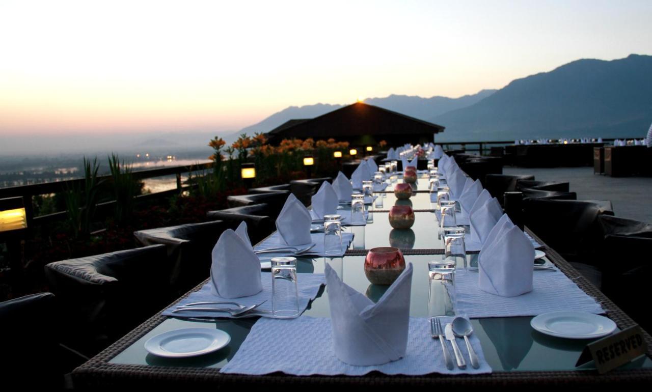 Hotel Taj Dal View Srinagar Exterior foto