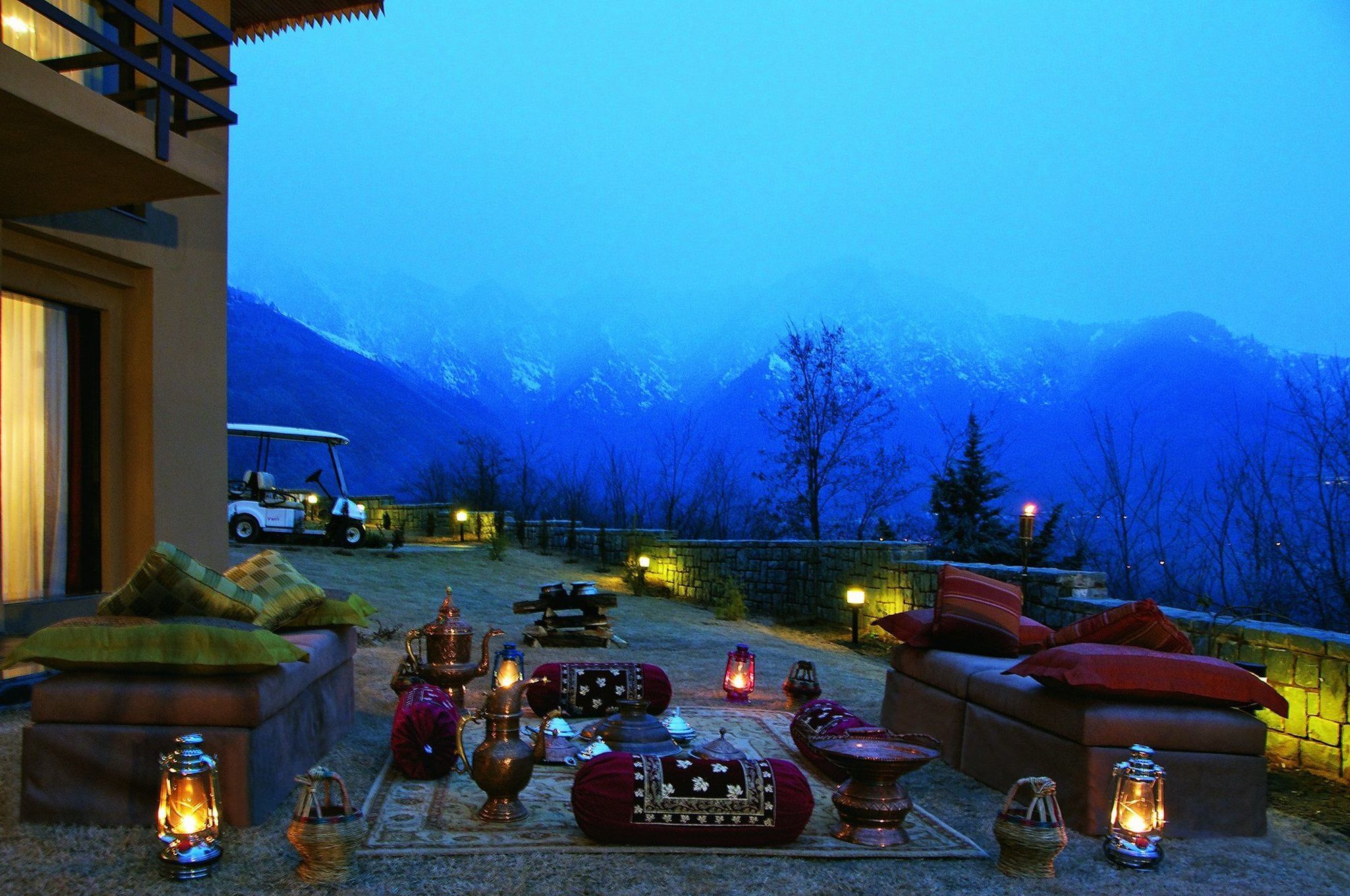 Hotel Taj Dal View Srinagar Servicios foto