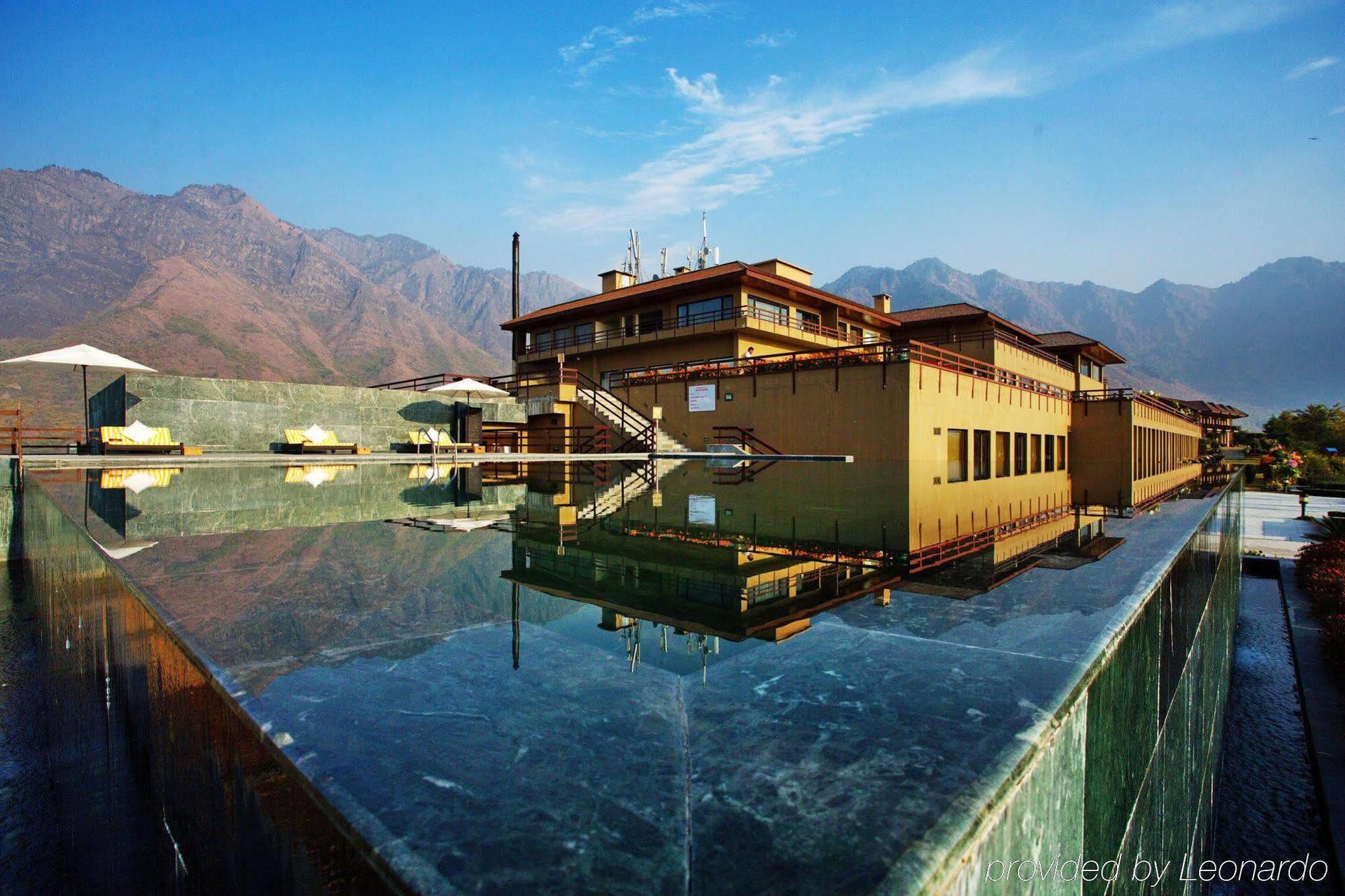 Hotel Taj Dal View Srinagar Exterior foto