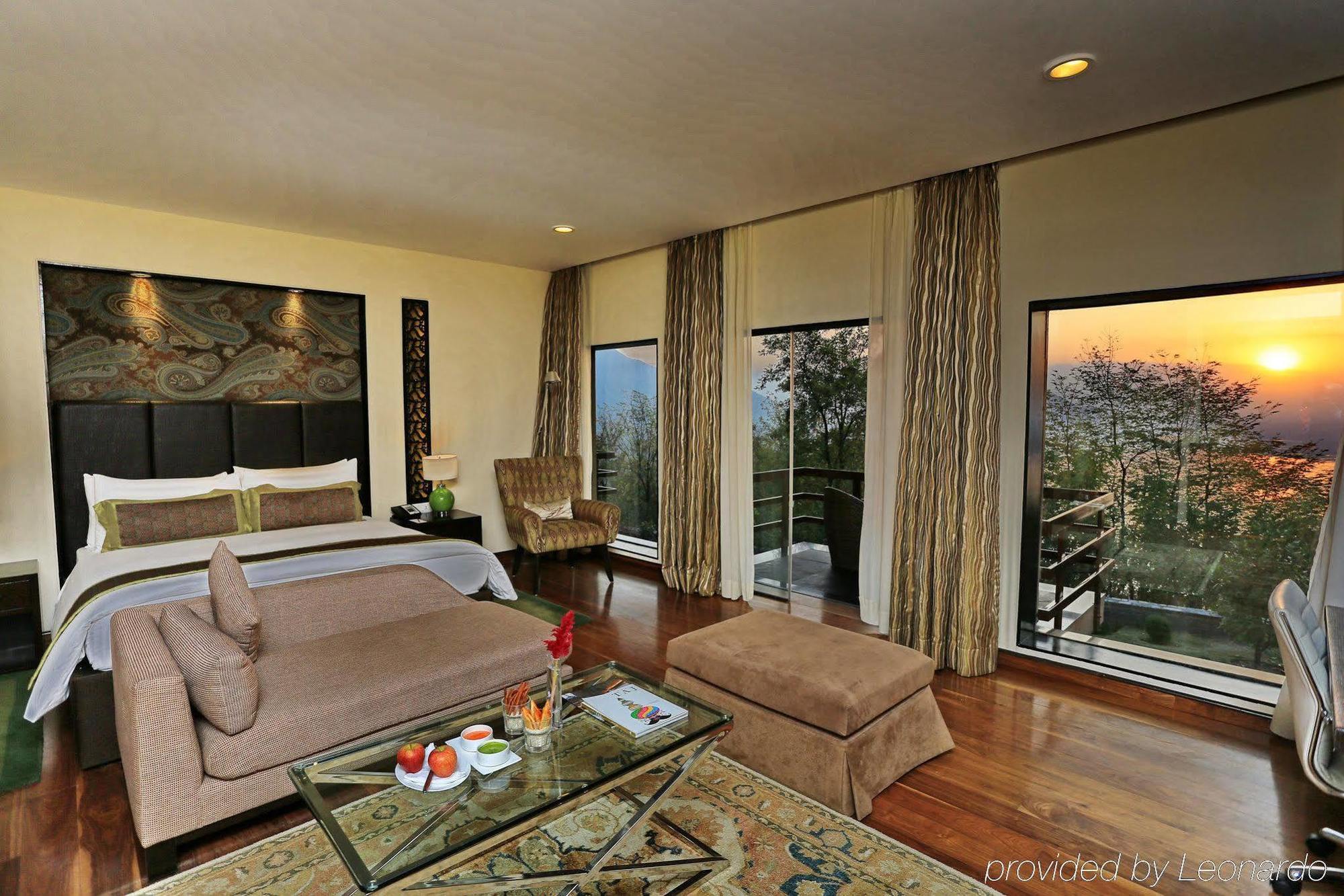 Hotel Taj Dal View Srinagar Exterior foto